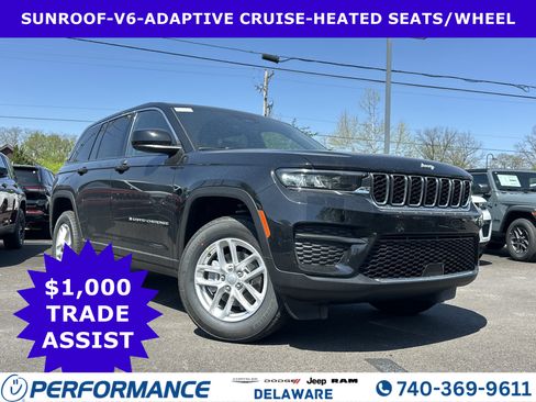 New 2026 Jeep Grand Cherokee Laredo AWD/4WD image 1