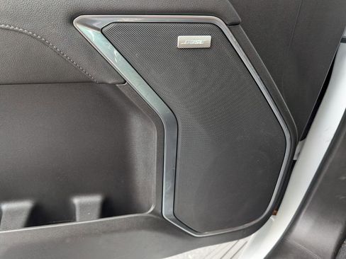 Used 2023 GMC Sierra 1500 SLT w/ SLT Premium Plus Package image 32