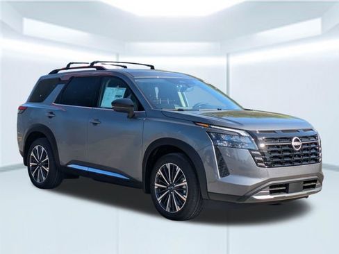 New 2026 Nissan Pathfinder Platinum FWD image 7