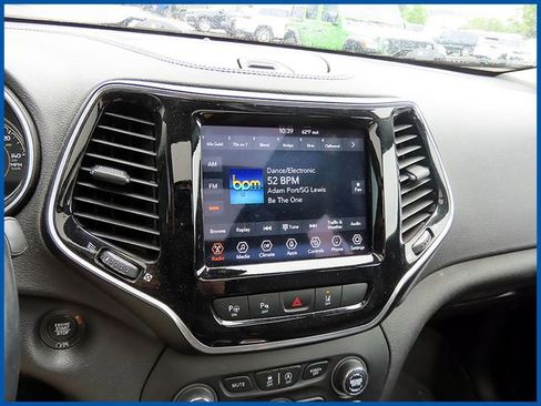Used 2021 Jeep Cherokee Limited AWD/4WD image 16