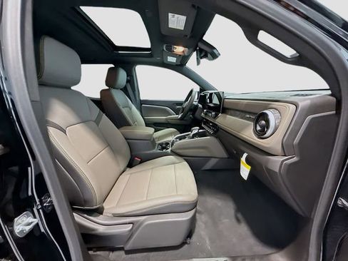 New 2025 Chevrolet Colorado ZR2 w/ Midnight Edition image 23