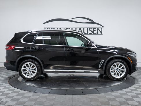 Used 2019 BMW X5 xDrive40i w/ Convenience Package AWD/4WD image 4