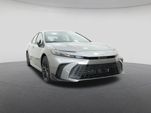 New 2026 Toyota Camry SE image 30