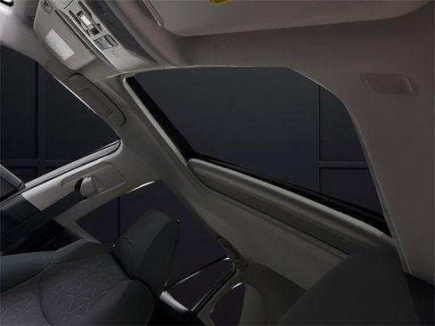 Used 2024 Toyota RAV4 XLE image 25