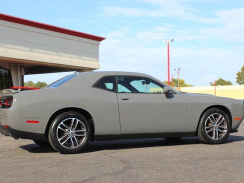 Used 2019 Dodge Challenger SXT AWD/4WD image 3