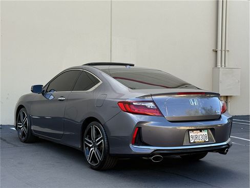Used 2016 Honda Accord Touring image 4