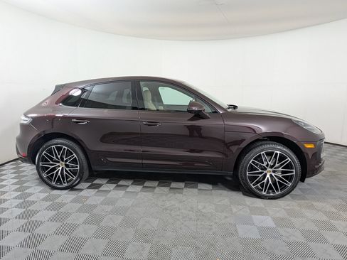 Used 2026 Porsche Macan AWD/4WD image 9