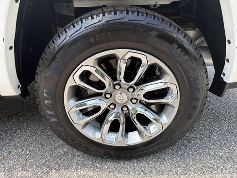 Used 2021 RAM 1500 Laramie AWD/4WD image 20