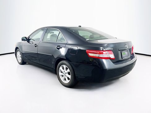Used 2011 Toyota Camry LE w/ LE Extra-Value Pkg image 5