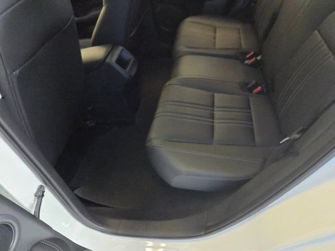 Used 2023 Honda HR-V EX-L image 17