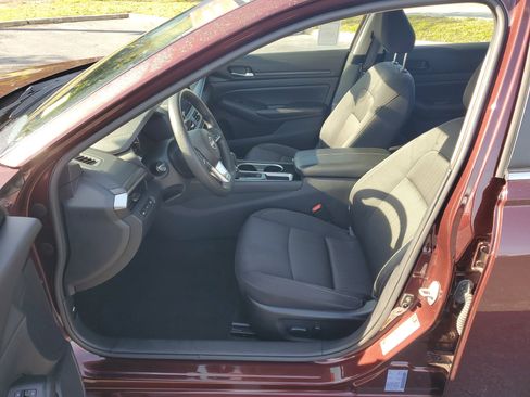 Certified 2024 Nissan Altima 2.5 SV image 12