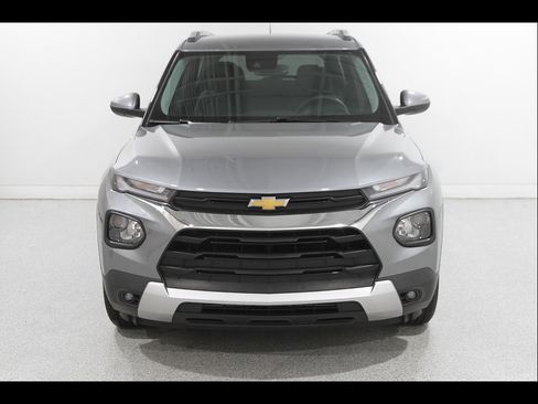 Certified 2023 Chevrolet TrailBlazer LT w/ Convenience Package FWD image 2