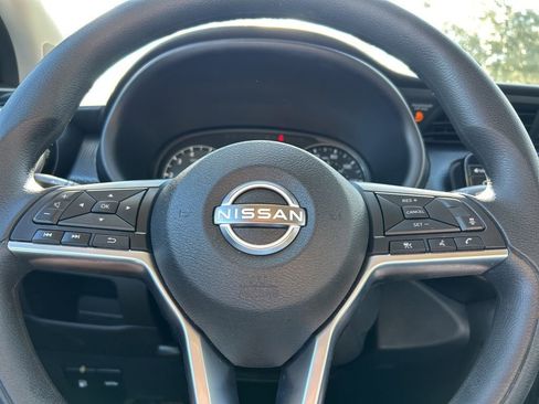 Used 2024 Nissan Kicks SV image 21