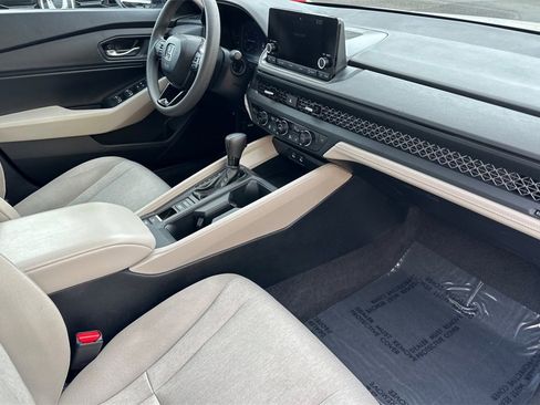Used 2024 Honda Accord EX image 16