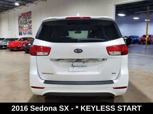Used 2016 Kia Sedona SX FWD image 10