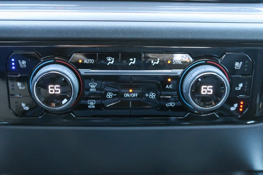 New 2026 Chevrolet Silverado 2500 High Country w/ High Country Premium Package AWD/4WD image 26