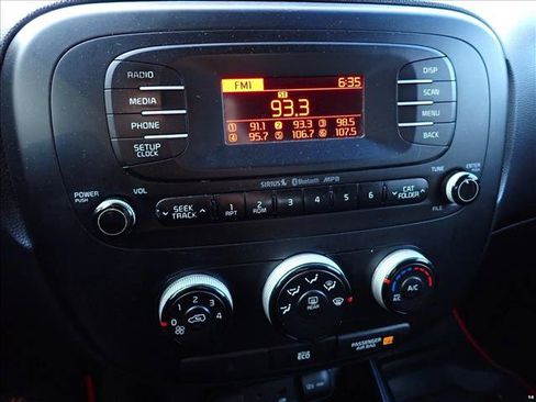 Used 2014 Kia Soul + FWD image 9