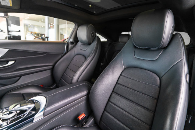 Used 2017 Mercedes-Benz C 300 4MATIC Coupe image 5