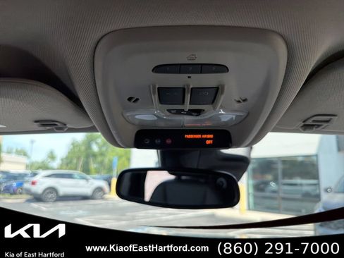 Used 2022 Buick Encore GX Essence w/ Experience Buick Package AWD/4WD image 25