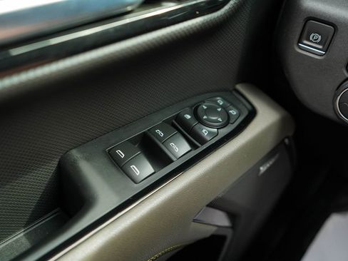 Used 2022 Chevrolet Silverado 1500 ZR2 w/ Technology Package AWD/4WD image 33