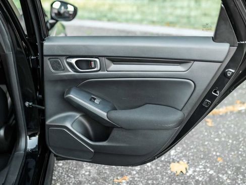 Used 2023 Honda Civic Sport image 16