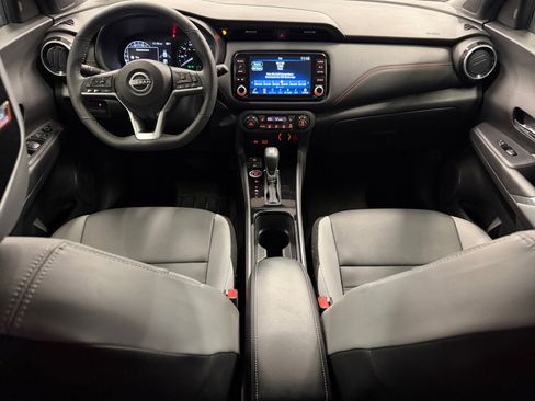 Used 2023 Nissan Kicks SR w/ SR Premium Package image 3