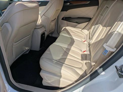 Used 2017 Lincoln MKC Select w/ Select Plus Package image 16