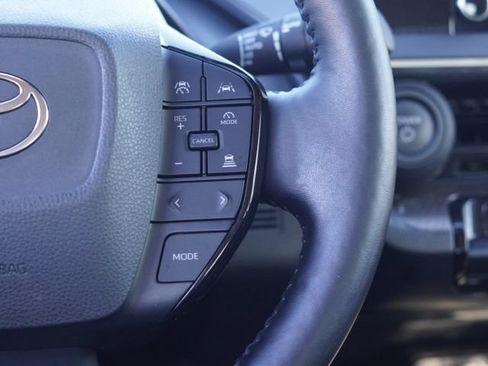 Used 2026 Toyota Prius XLE FWD image 21