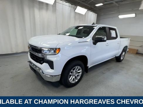 Used 2023 Chevrolet Silverado 1500 LT AWD/4WD image 5