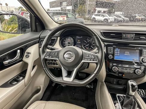 Used 2018 Nissan Rogue Sport SL w/ SL Premium Package AWD/4WD image 16