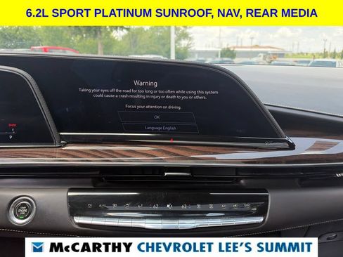 Used 2022 Cadillac Escalade ESV Sport Platinum w/ LPO, ONYX Package AWD/4WD image 10