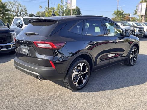 Used 2025 Ford Escape ST-Line Select image 12