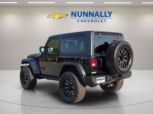 Used 2023 Jeep Wrangler Sport AWD/4WD image 3