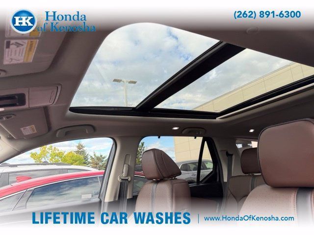Used 2025 Honda Pilot Elite image 11