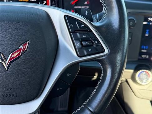 Certified 2019 Chevrolet Corvette Stingray Convertible w/ Carbon Flash Badge Package RWD image 18