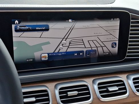 Used 2026 Mercedes-Benz GLS 450 4MATIC image 12