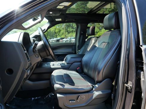 Used 2019 Ford Expedition Limited w/ Equipment Group 303A AWD/4WD image 17