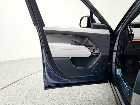 New 2026 Land Rover Range Rover Sport SE image 23