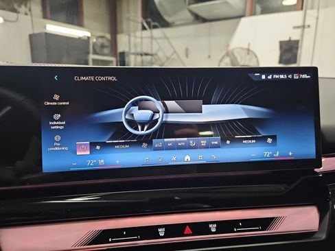 New 2026 BMW 530i xDrive 530i xDrive w/ Premium Package image 21