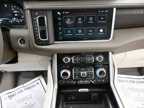 Used 2023 GMC Yukon Denali w/ Advanced Technology Package AWD/4WD image 12