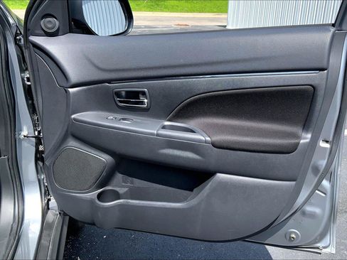 Used 2025 Mitsubishi Outlander Sport ES AWD/4WD image 20