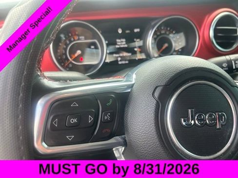 Used 2023 Jeep Gladiator Rubicon w/ LED Lighting Group AWD/4WD image 18