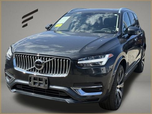 Used 2022 Volvo XC90 T8 Inscription image 1