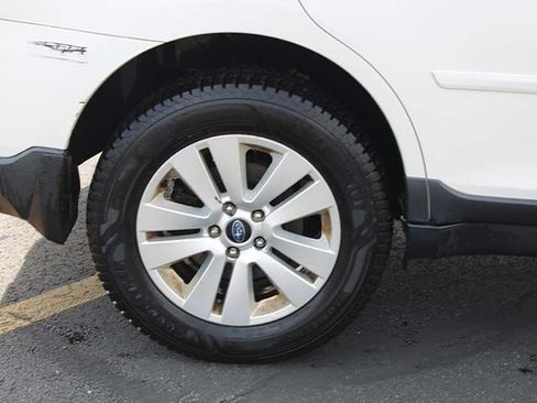 Used 2016 Subaru Outback 2.5i Premium AWD/4WD image 8