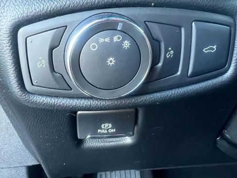 Used 2017 Lincoln MKZ Select image 16