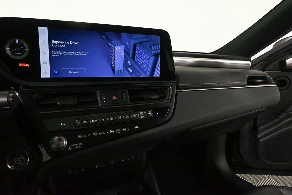 Used 2023 Lexus ES 350 F Sport w/ Accessory Package (Z2) FWD image 4