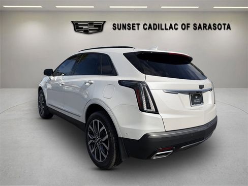 Certified 2022 Cadillac XT5 Sportv w/ Technology Package image 5