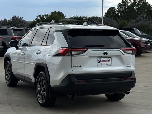 Used 2023 Toyota RAV4 XLE Premium AWD/4WD image 4