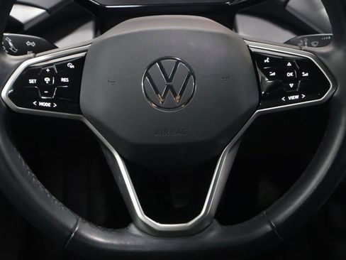 Used 2022 Volkswagen ID.4 Pro image 17