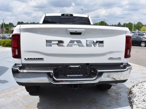 New 2025 RAM 2500 Laramie image 9